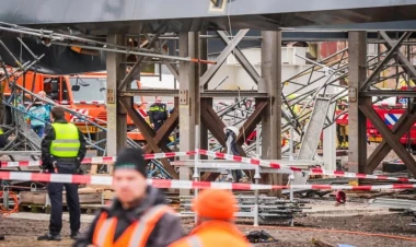 Niderlandda körpü uçdu - Ölənlər var