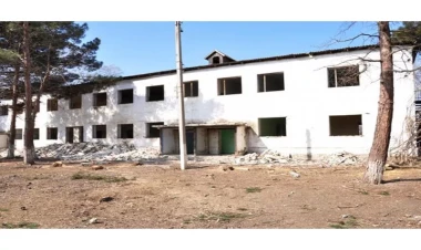 Qəzalı vəziyyətdə olan məktəb binaları yenilənir - VİDEO