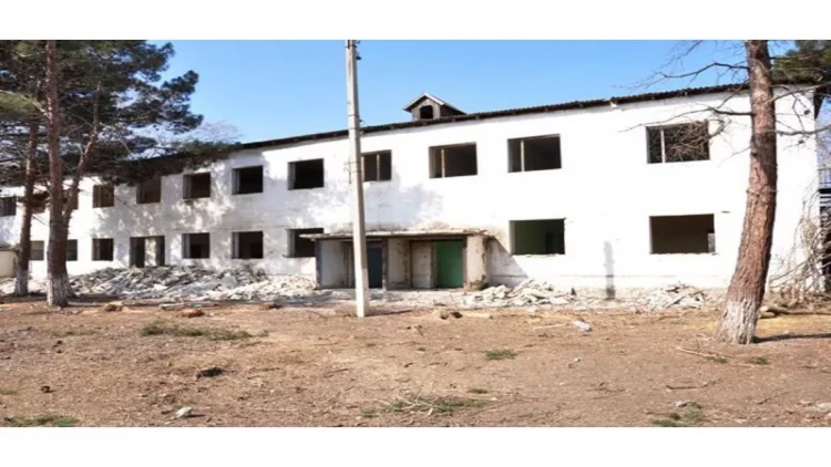 Qəzalı vəziyyətdə olan məktəb binaları yenilənir - VİDEO