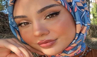 Hicablı qadından küçədən keçənlərə qeyri-adi təklif - VİDEO