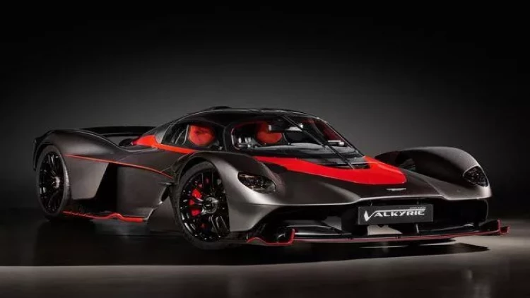 Nadir avtomobil hərraca çıxarılır: Dünyada cəmi üç nüsxədir - FOTOlar