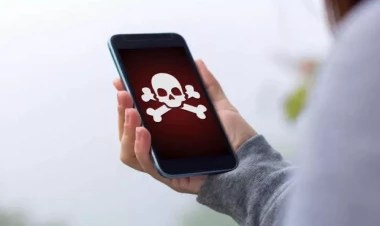 Məşhur smartfon markasının istifadəçilərinə təhlükəli virus barədə xəbərdarlıq EDİLDİ - FOTO