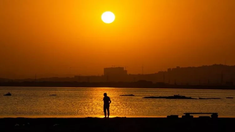 Xəzər dənizində Rusiyanın sərnişin gəmisi batıb