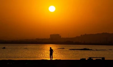 Xəzər dənizində Rusiyanın sərnişin gəmisi batıb