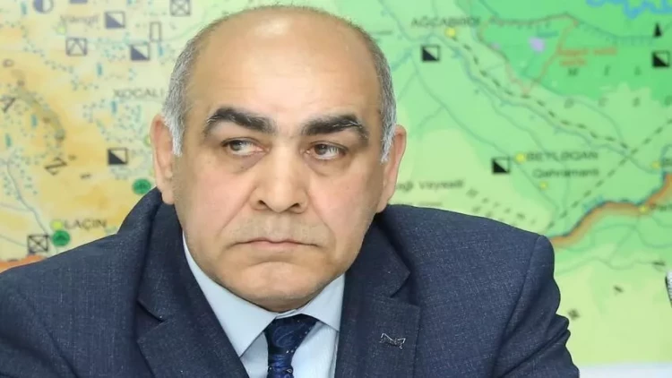 Nazir onu təqaüdə göndərdi