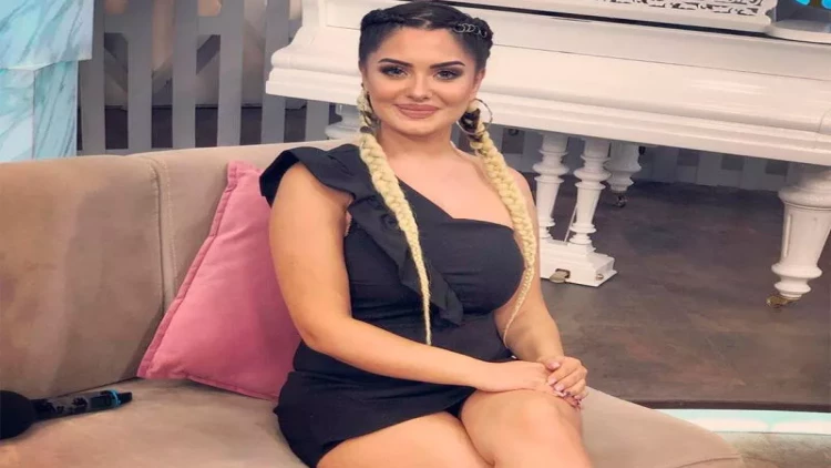 Mina özünü tanınmaz hala saldı - VİDEO