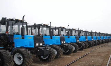 Kənd təsərrüfatı texnikasına nəzarət edən işçilərin xüsusi geyim forması təsdiqləndi