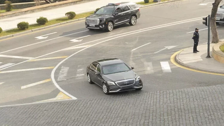 Prezident sükan arxasında - VİDEO