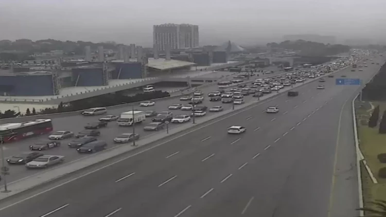 Bakıda sıxlıq müşahidə edilən yollar - SİYAHI
