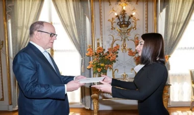 Leyla Abdullayeva etimadnaməsini Monako Şahzadəsi II Albertə təqdim edib - FOTO