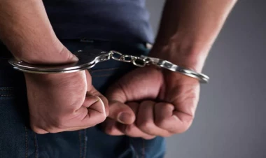 “WhatsApp”da pul yığaraq terrorçuluğu maliyyələşdirirmiş - həbs edildi