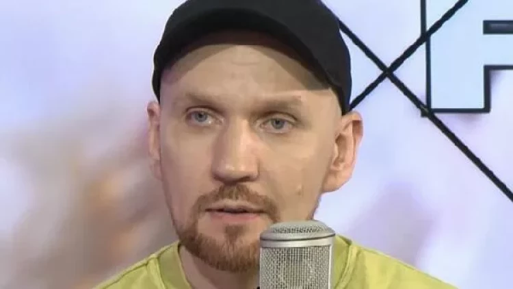 Xanım fanatı məşhur müğənniyə helikopter bağışladı