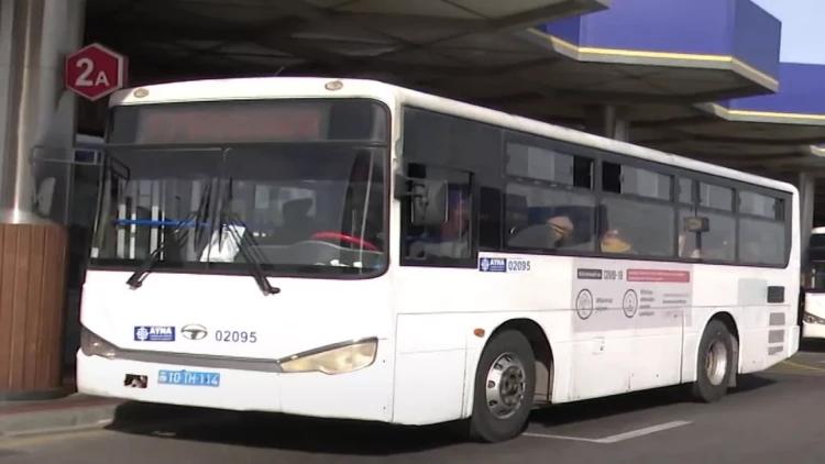 Sərnişinlər bu marşrut avtobuslarından narazıdır -  VİDEO