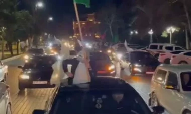 Gəncə şəhər sakinləri İlham Əliyevin qələbəsini belə qeyd edirlər - VİDEO