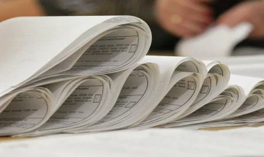 Prezident seçkiləri ilə bağlı bülletenlərin sayılmasına başlanılıb