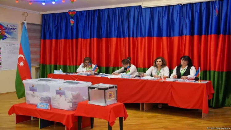 Azərbaycanda Prezident seçkilərində səsvermə bitdi - FOTO