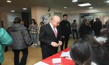 Kəmaləddin Heydərov səs verdi - FOTO