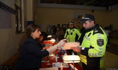 Vətəndaşlıq vəzifəsi - Hər kəs səsverməyə gəlir - FOTO