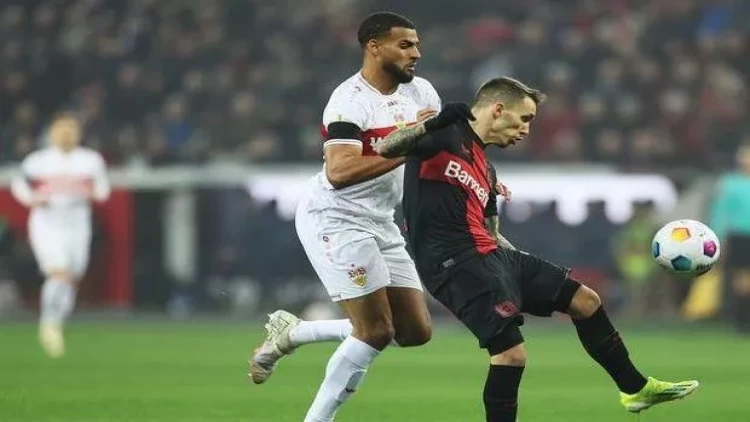 “Bayer” son dəqiqə qolu ilə yarımfinalda