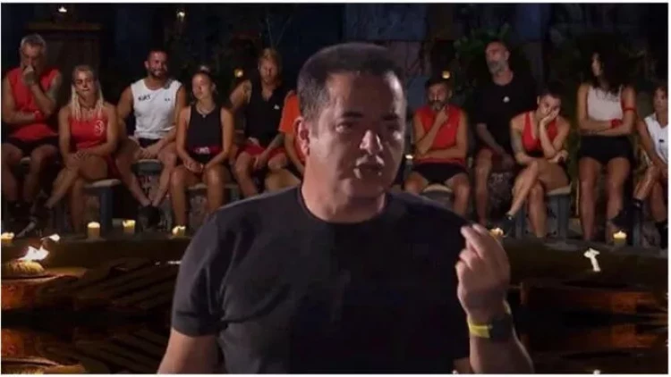 Acun Ilıcalı əsəbiləşib stulu yerə çırpdı - VİDEO