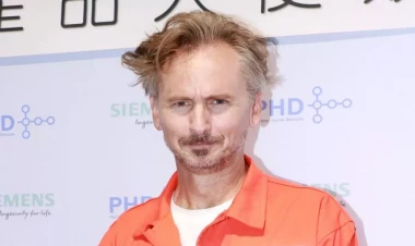 800 min borcu olan aktyor  intihar etdi