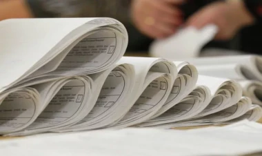 Seçki bülletenlərinin məntəqə seçki komissiyalarına verilməsi başa çatdırılıb