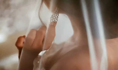 Azərbaycanda gəlinin bu hərəkəti gündəm oldu - oğlan evinə girərkən... - VİDEO