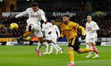 “Mançester Yunayted” qələbəni əldən vermədi