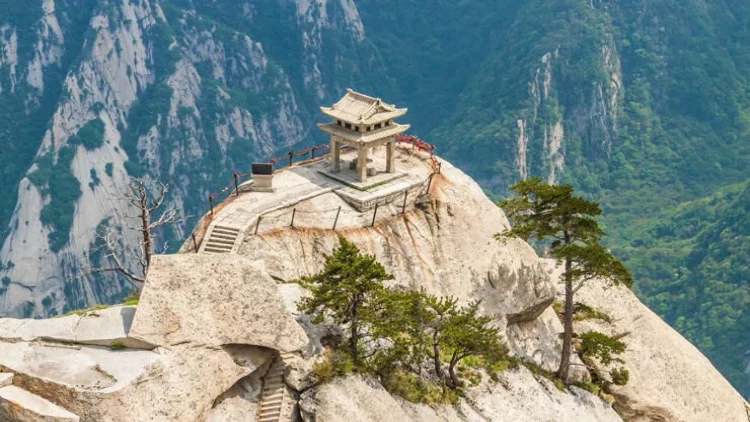 Dünyanın ən qeyri-adi üç restoranı - FOTO