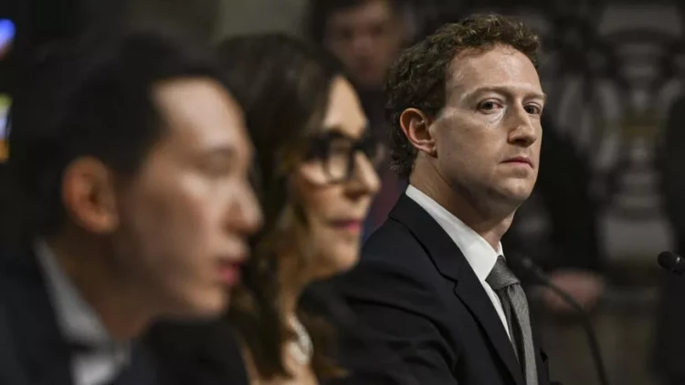 Mark Zukerberqin çətin anları - ABŞ senatında üzr istəməli oldu