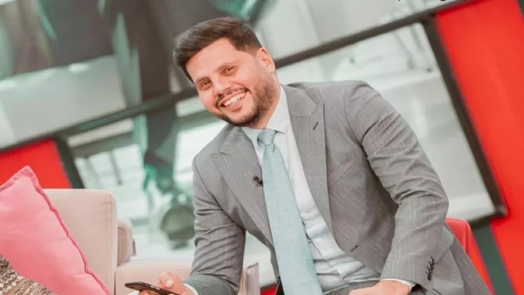 Zaur Mənzurəyə QADAĞA QOYDU: “Nə badə açıq-saçıq geyinəsən”