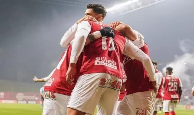 “Qarabağ”ın rəqibi evdə xal itirdi