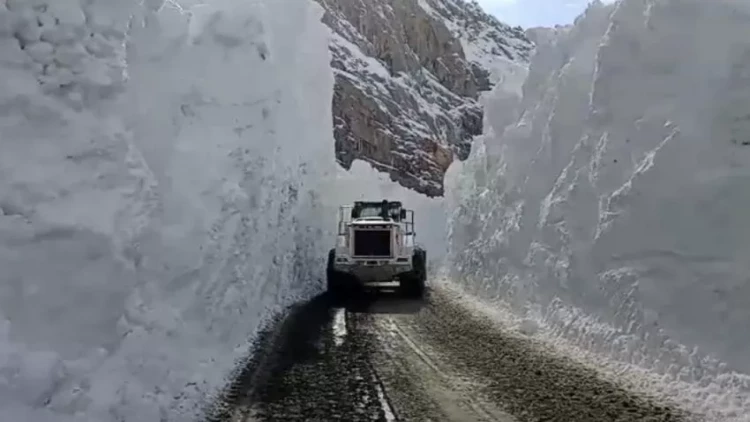 Türkiyədə qarın qalınlığı 10 metri ötdü - FOTOlar