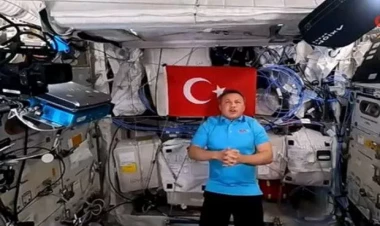 Gezeravcı kosmosdakı həyatından danışdı: “Üzüm şişib...” - VİDEO - FOTO