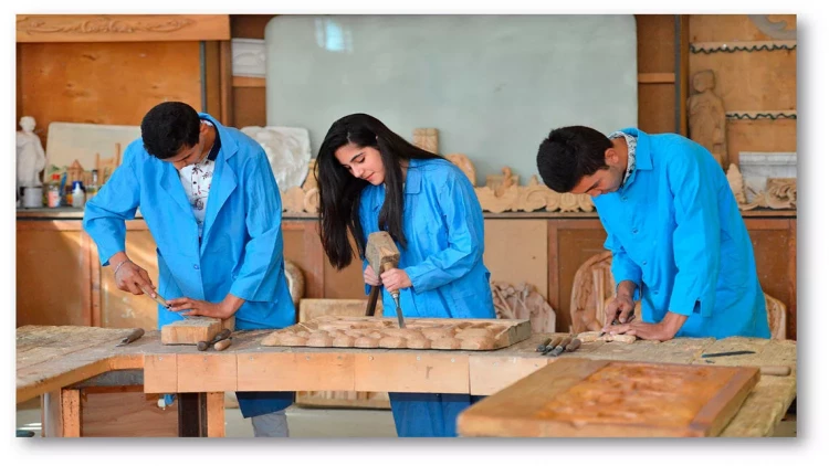 Peşə məktəbləri və liseyləri ilə bağlı yeni QƏRAR