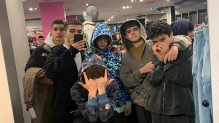 Şəhərliləri dəhşətə gətirən azərbaycanlılardan ibarət daha bir DƏSTƏ - FOTO