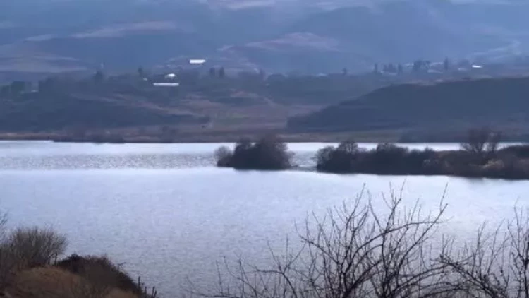 Erməni postu ilə üz-üzə yaşayırlar... VİDEO