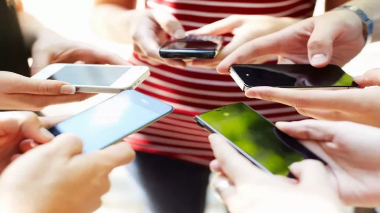 Dünya tarixinin ən çox satılan mobil telefonu - Siyahı