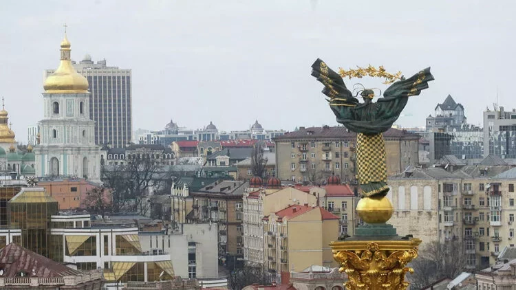 Qərb addım-addım Ukraynanı Rusiyadan qopardı - Polişuk