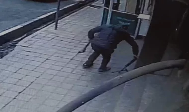 Səfirliyimizə hücum edən şəxsin məhkəməsi necə keçdi?