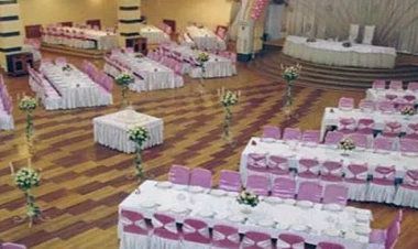 Bakıda şadlıq sarayı önündə kütləvi DAVA - FOTO