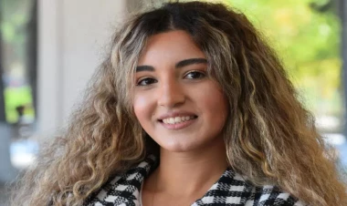 Gənc seçici: “Seçki məntəqəsində qeydiyyatımı yoxlamışam, həvəslə səsvermə gününü gözləyirəm”