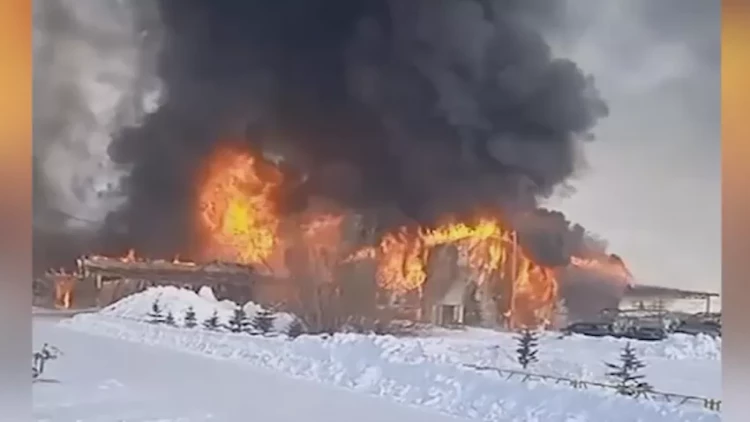 Rusiyada aviasiya zavodunda güclü yanğın - VİDEO