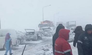 Qarlı hava yol qəzalarına səbəb oldu - FOTOlar