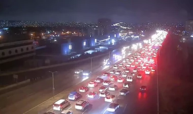 Bakıda gecə tıxacı - FOTO