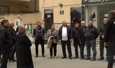 Bir mənzil 3 nəfərə satılıb, sahibi isə həbsdədir