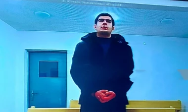 Azay Qaraşovun məhkəməsi başlayıb - FOTO