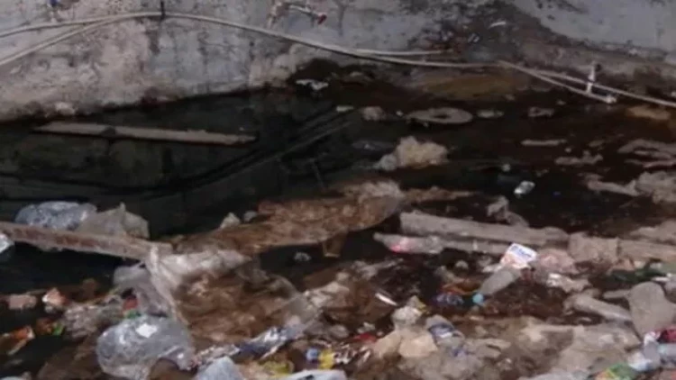 Bakıda yaşayış binasının zirzəmisinə çirkab su dolur