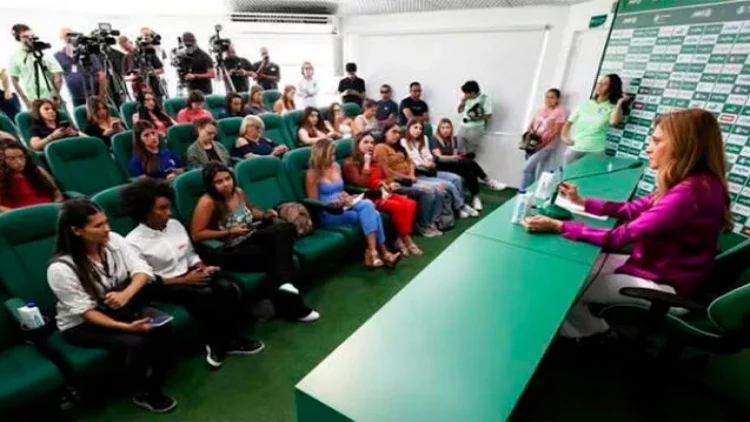 Klub prezidentindən qəribə addım - FOTOlar