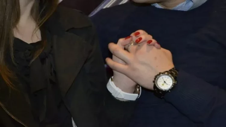 Bakıda psixi problemləri olan qız 